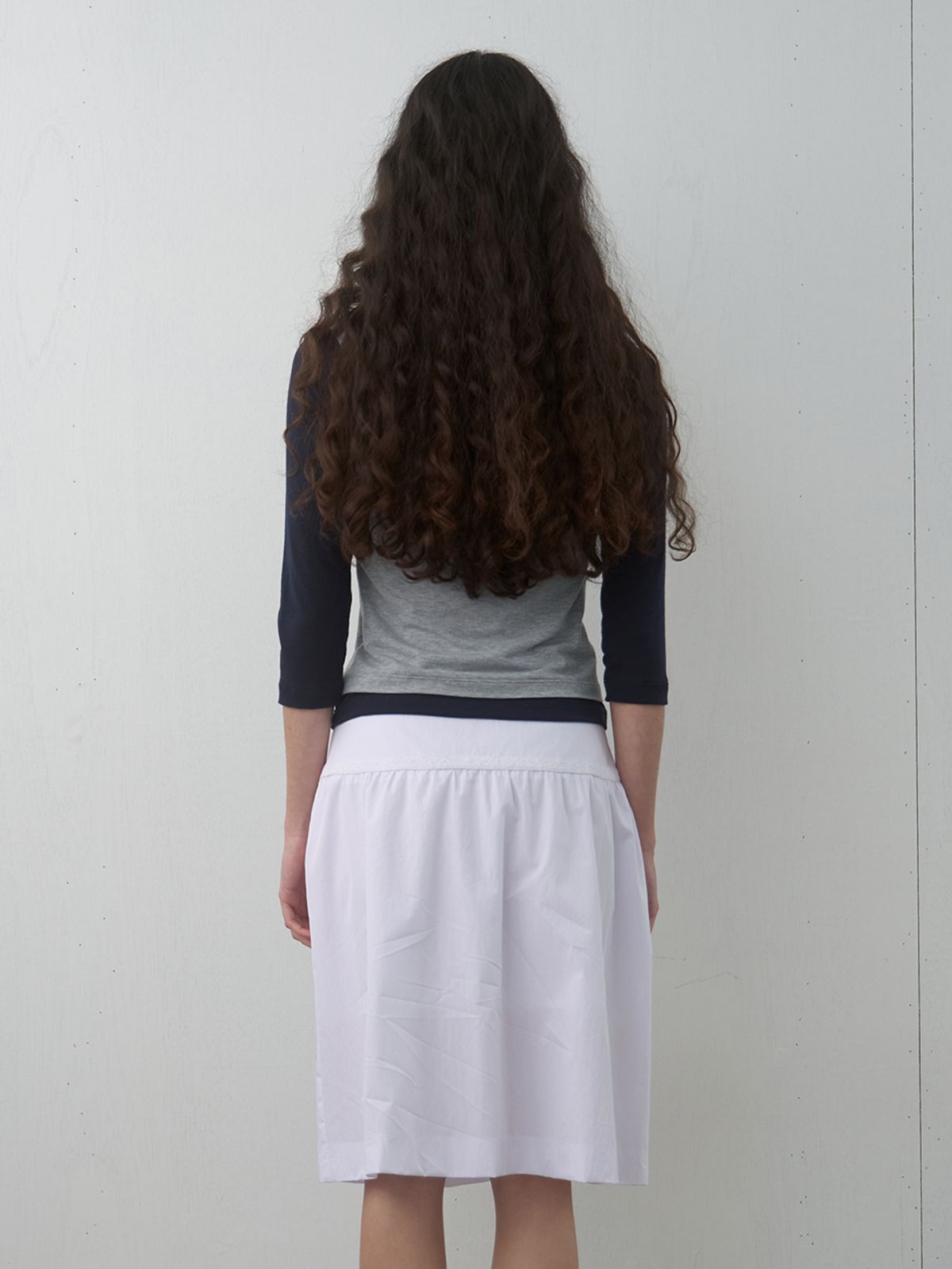 기준(KIJUN) Layered V-Neck Tee Navy