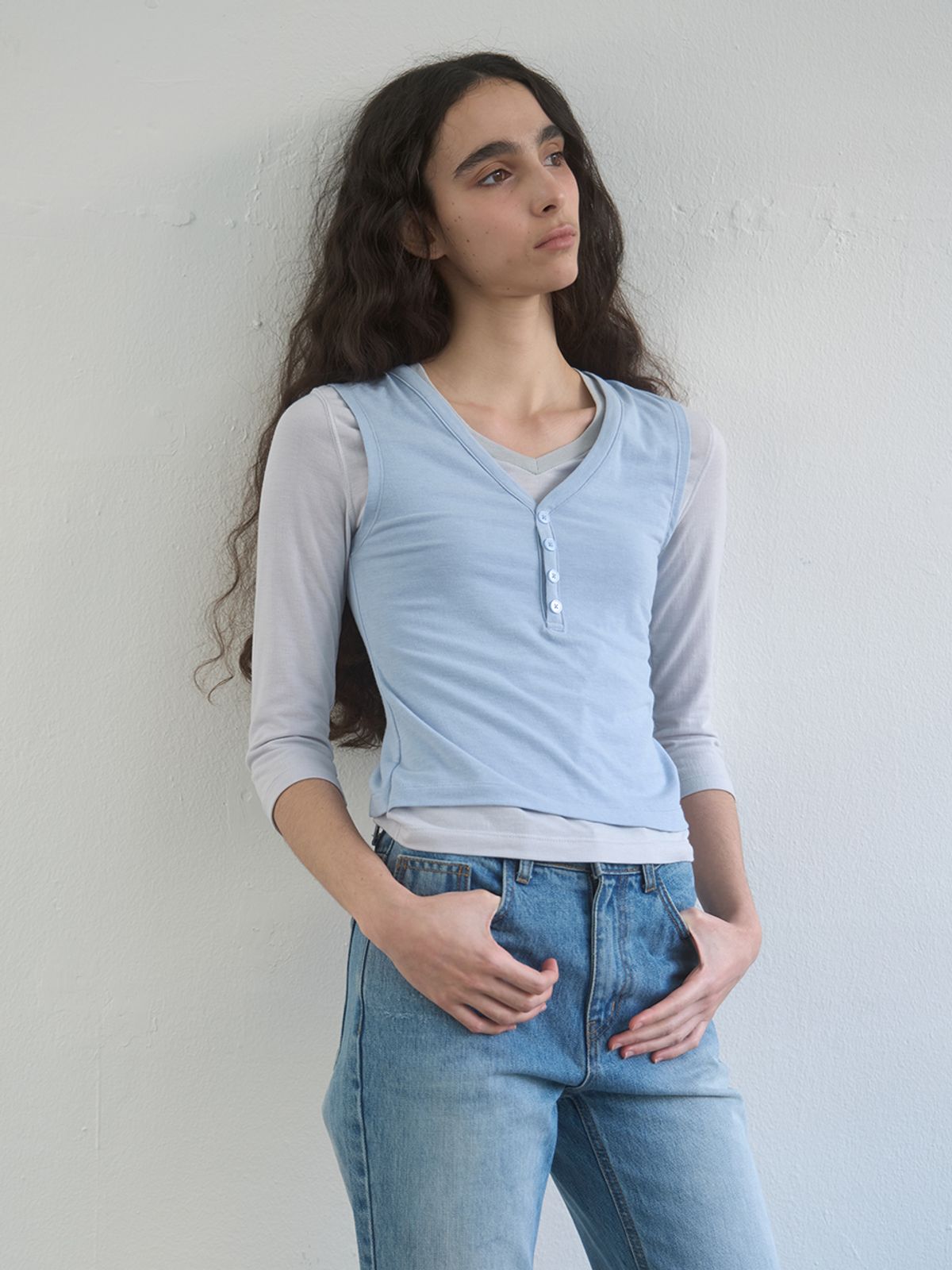 기준(KIJUN) Layered V-Neck Tee Sky Blue