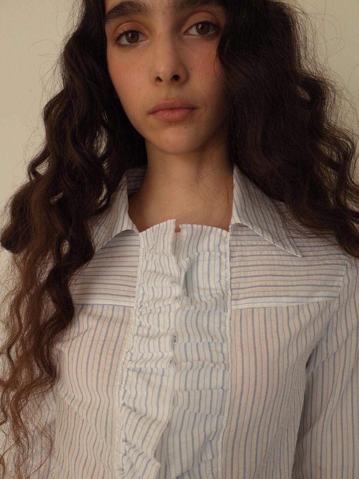 기준(KIJUN) Ruffle Detail Shirt Sky Blue