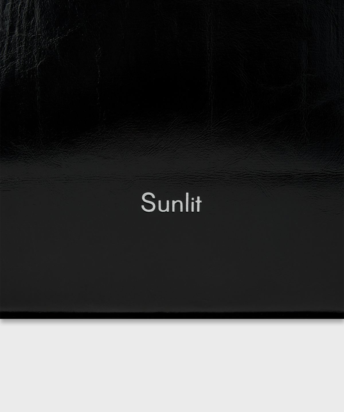 썬릿(SUNLIT) 글로시 버클백 (블랙)