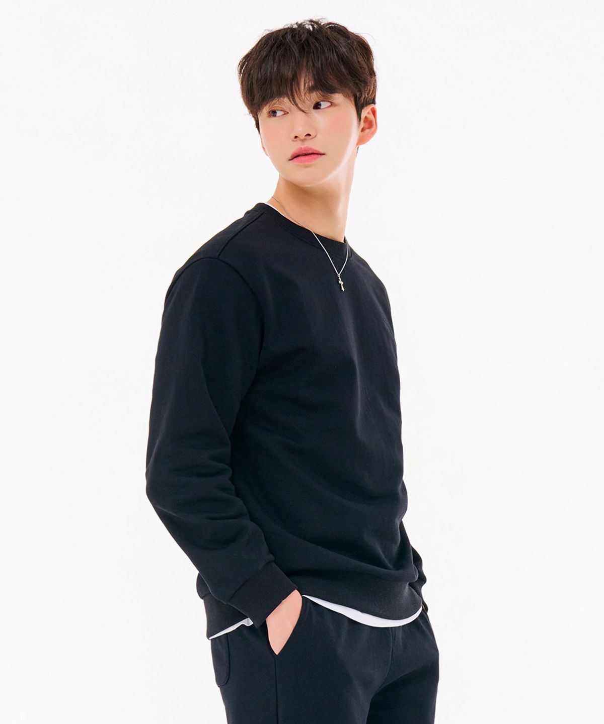 체이스컬트(CHASECULT) 공용 에센셜 로고 맨투맨 티셔츠-FARU5111B03
