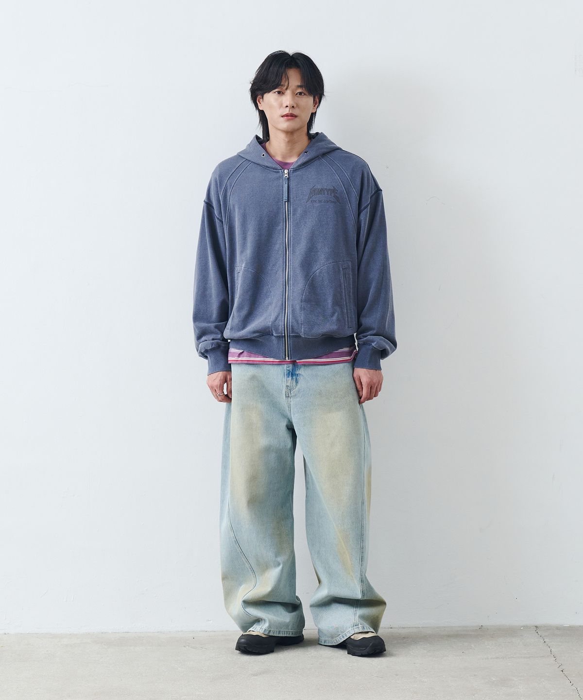논타입(NONTYPE) SIGNATURE PRINT ZIP UP (PIGMENT NAVY)