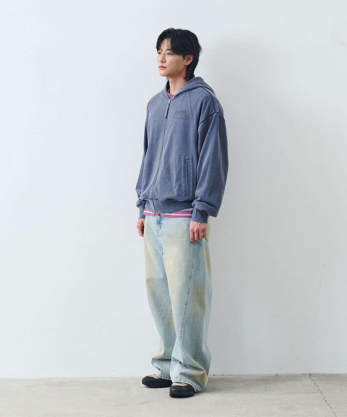 논타입(NONTYPE) SIGNATURE PRINT ZIP UP (PIGMENT NAVY)
