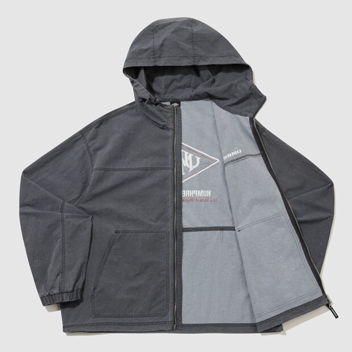 엄브로(UMBRO) HBL 엄그레이 워싱 후드 바람막이 자켓 차콜 UR124CJK21