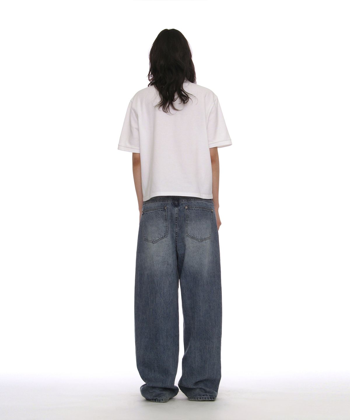 파르티멘토 우먼(PARTIMENTO WOMEN) 어시메트릭 폴로 레귤러 티_화이트