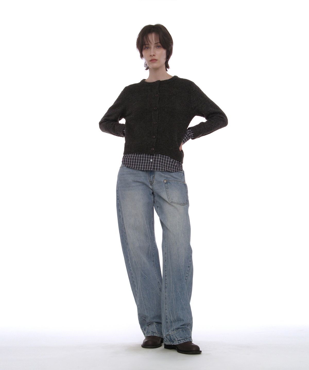 파르티멘토 우먼(PARTIMENTO WOMEN) 부클 셔츠-헴 레이어드 가디건_차콜 멜란지