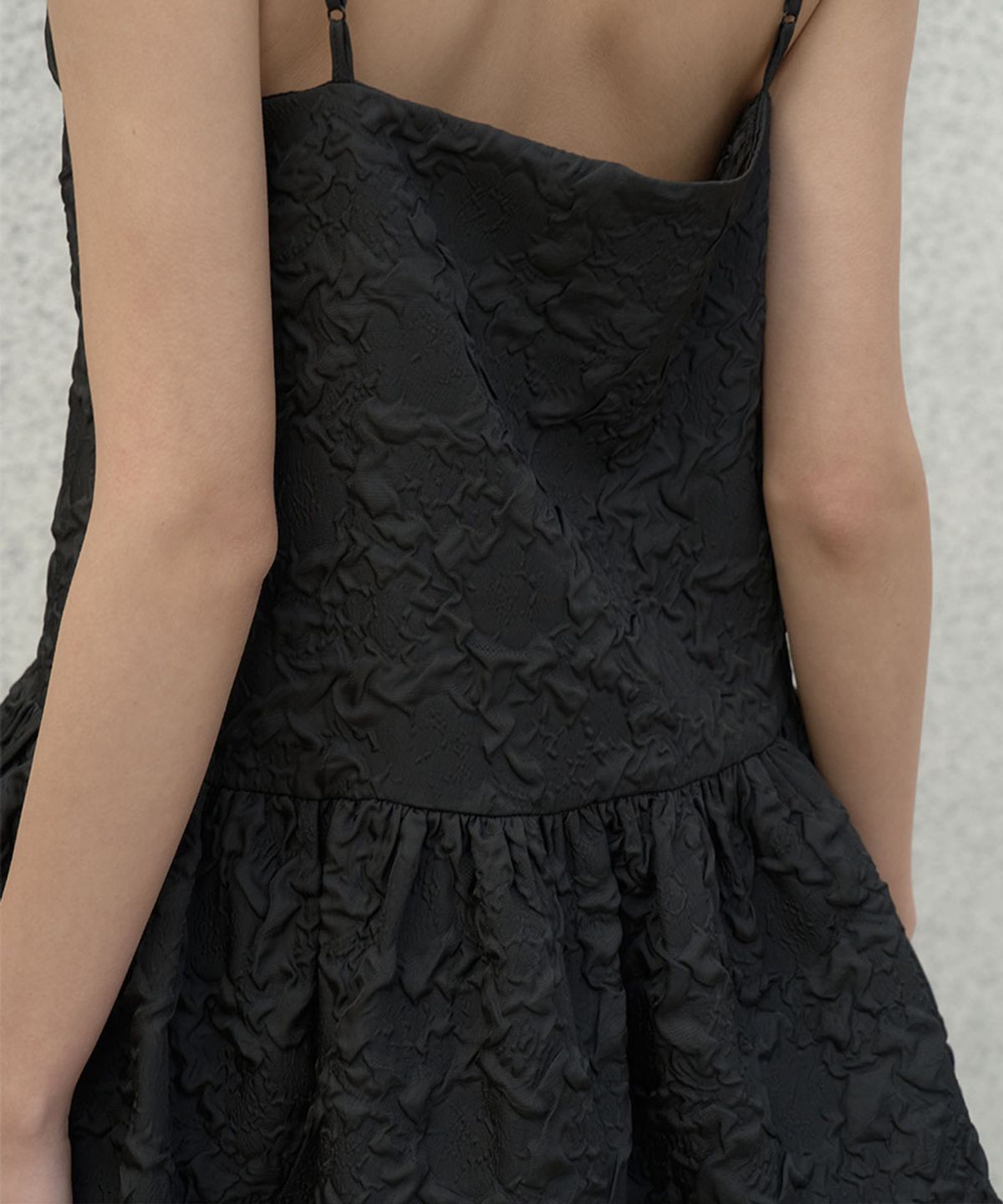 더엔엘(THE N:L) 볼륨 드레스 - [Black]