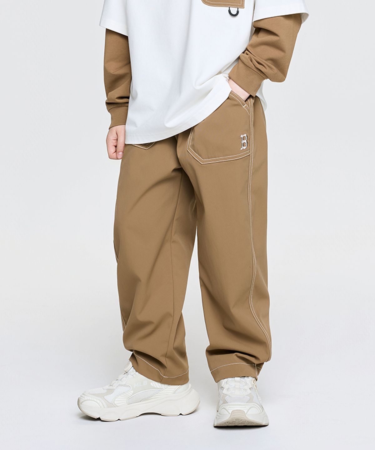 엠엘비 키즈(MLB KIDS) 아웃도어 벌룬 스티치 우븐팬츠 BOS (D.Beige)