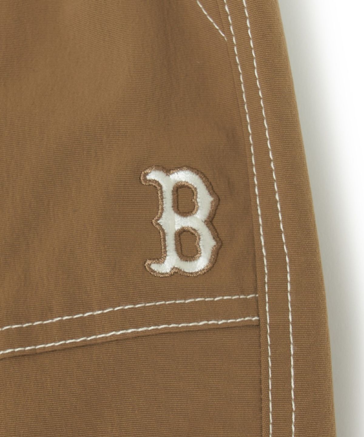 엠엘비 키즈(MLB KIDS) 아웃도어 벌룬 스티치 우븐팬츠 BOS (D.Beige)