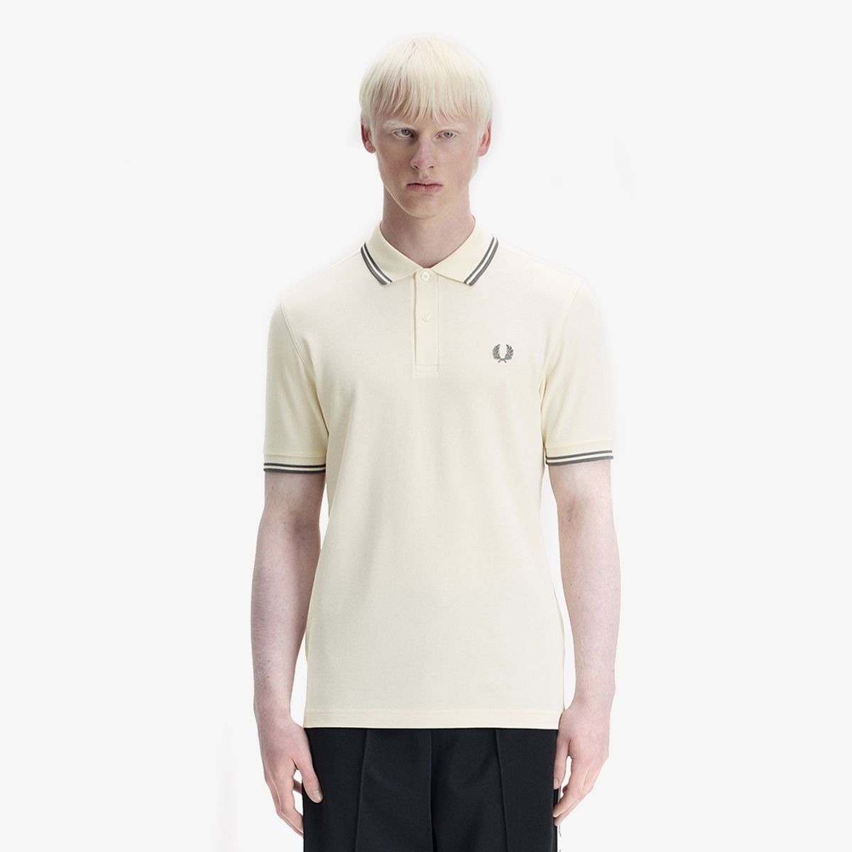 프레드페리(FRED PERRY) [M3600] 트윈 팁 프레드페리 셔츠 - 에크루/스톡포트블루 AFPM2613600-95A