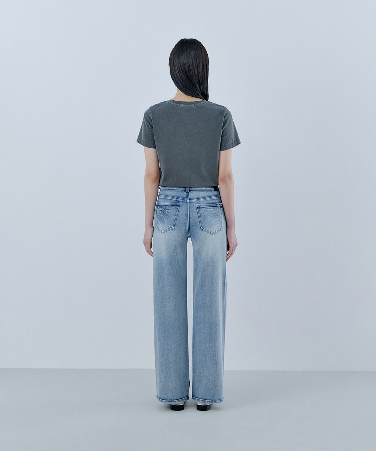 게스(GUESS) 1color MBL톤 와이드 스트레이트 데님 OQ1D5095