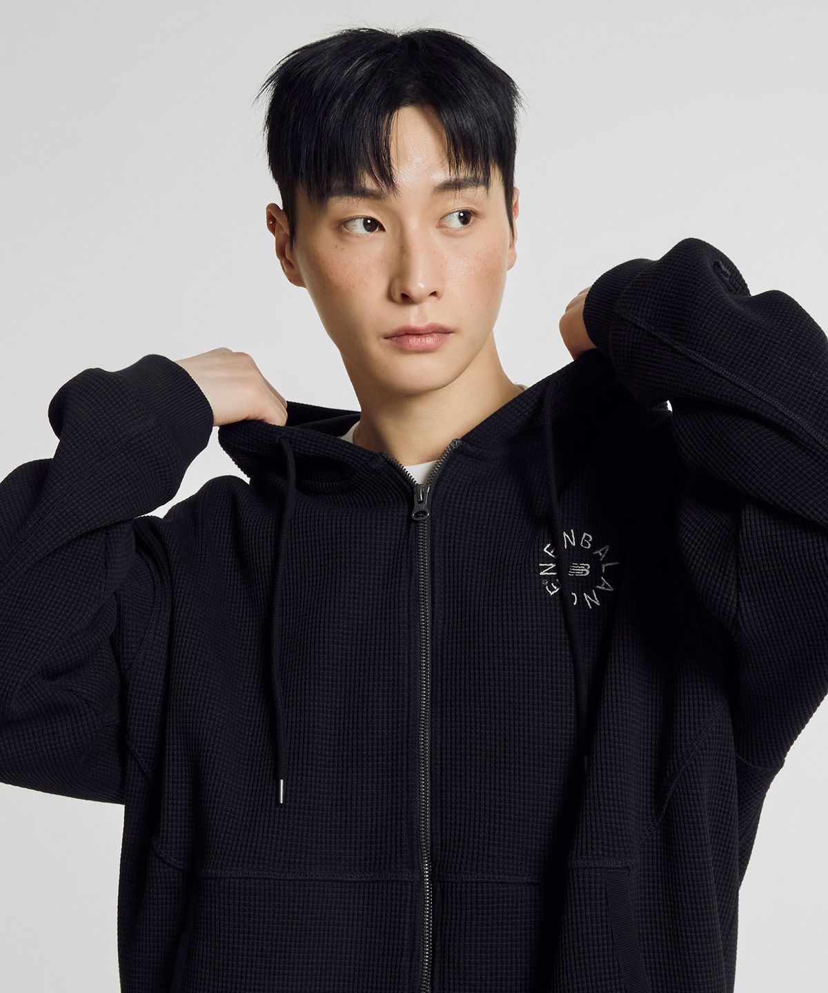 뉴발란스(NEW BALANCE) NBMDG21323 / UNI 740 Shifted 와플 후드집업 (BLACK)