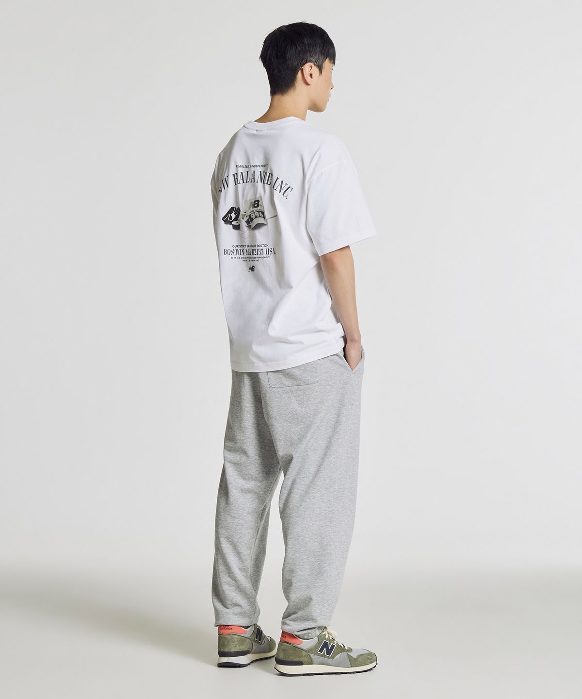뉴발란스(NEW BALANCE) NBMLG21423 / UNI 에센셜 썸머 경량 조거 팬츠 (GRAY)
