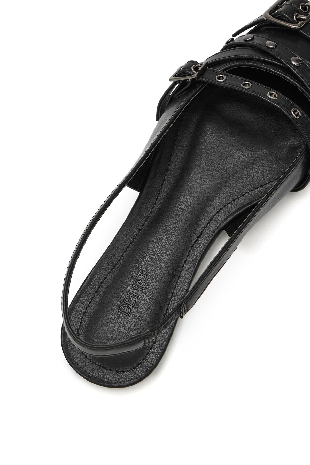 다이닛(DEINET) BUCKLE STUD AND EYELET SLINGBACKS IN BLACK