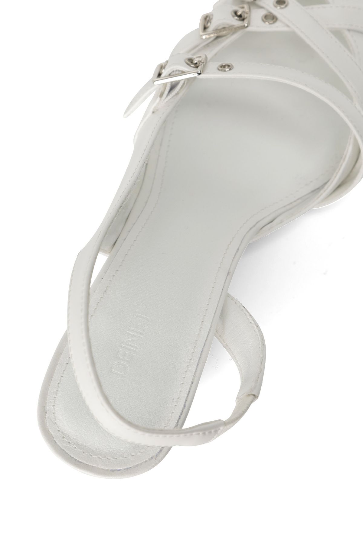 다이닛(DEINET) BUCKLE STRAP SLINGBACKS IN WHITE