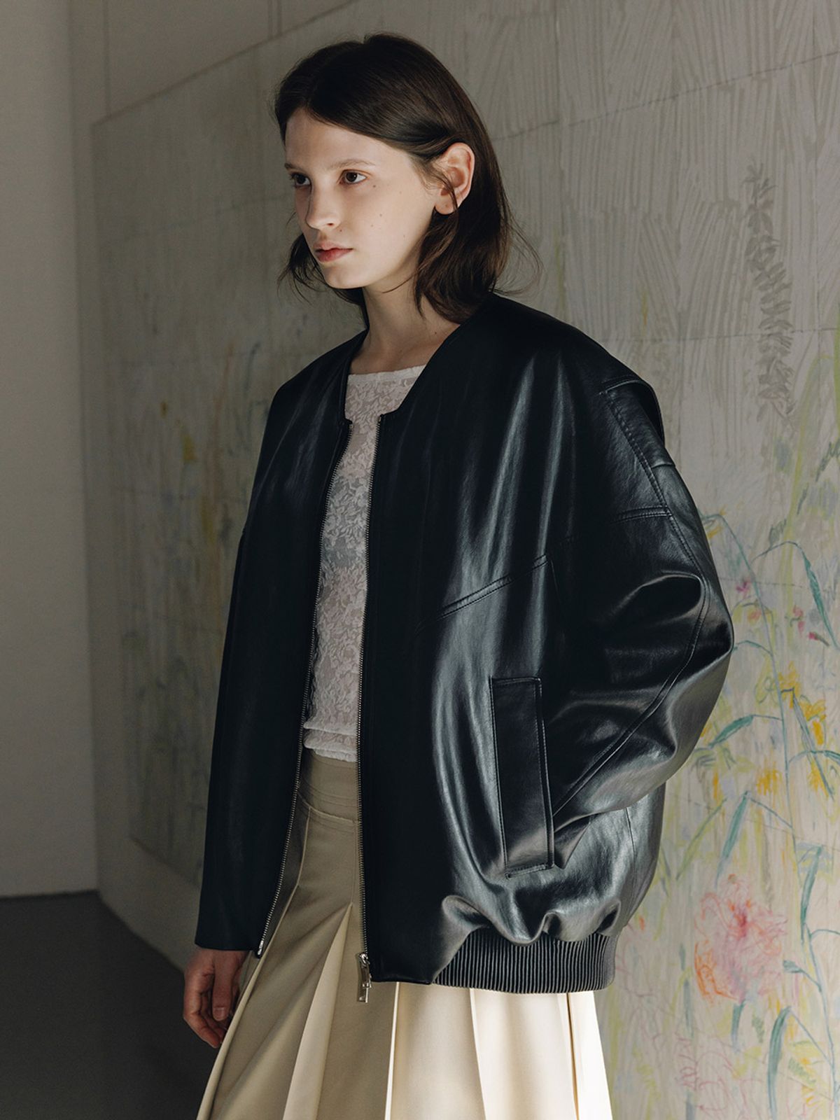 루에브르(LOEUVRE) V-neck Faux Leather Blouson Jacket SL6SM604-10