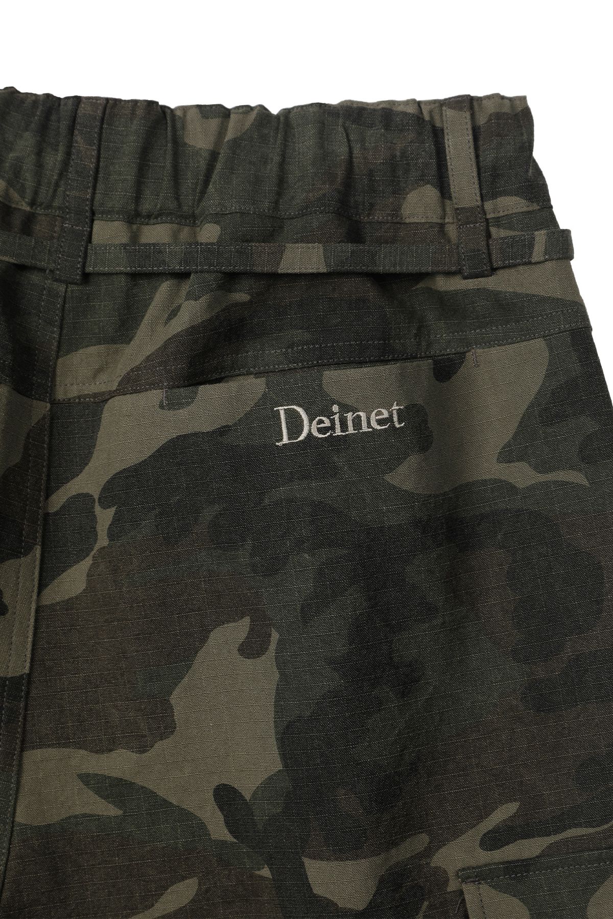 다이닛(DEINET) STUD CAMO PANTS IN KHAKI