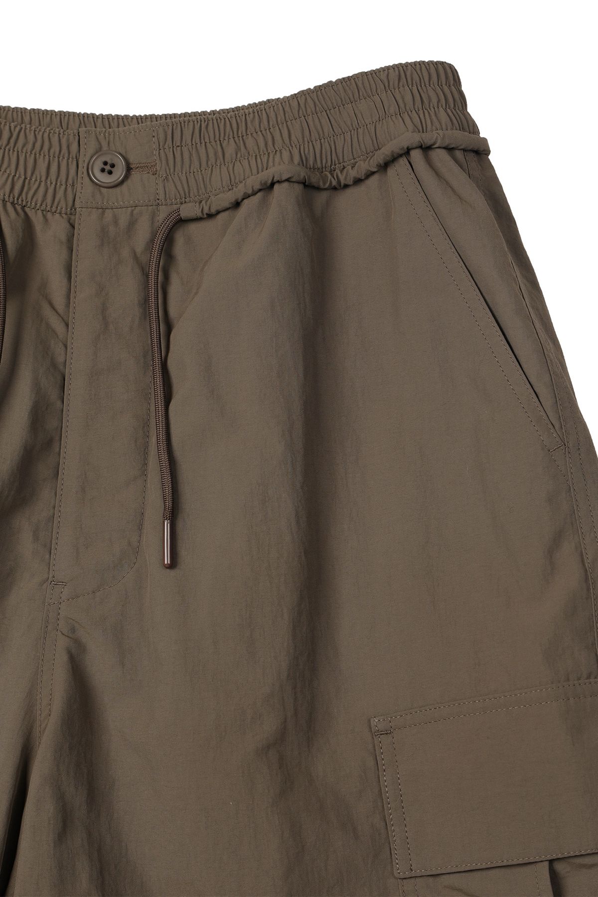 다이닛(DEINET) PARASUIT TUNNEL CARGO PANTS IN BROWN
