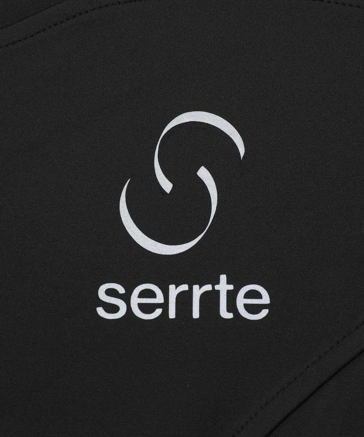 세르테(SERRTE) 텐션 라인 슬림핏 집업 자켓 블랙