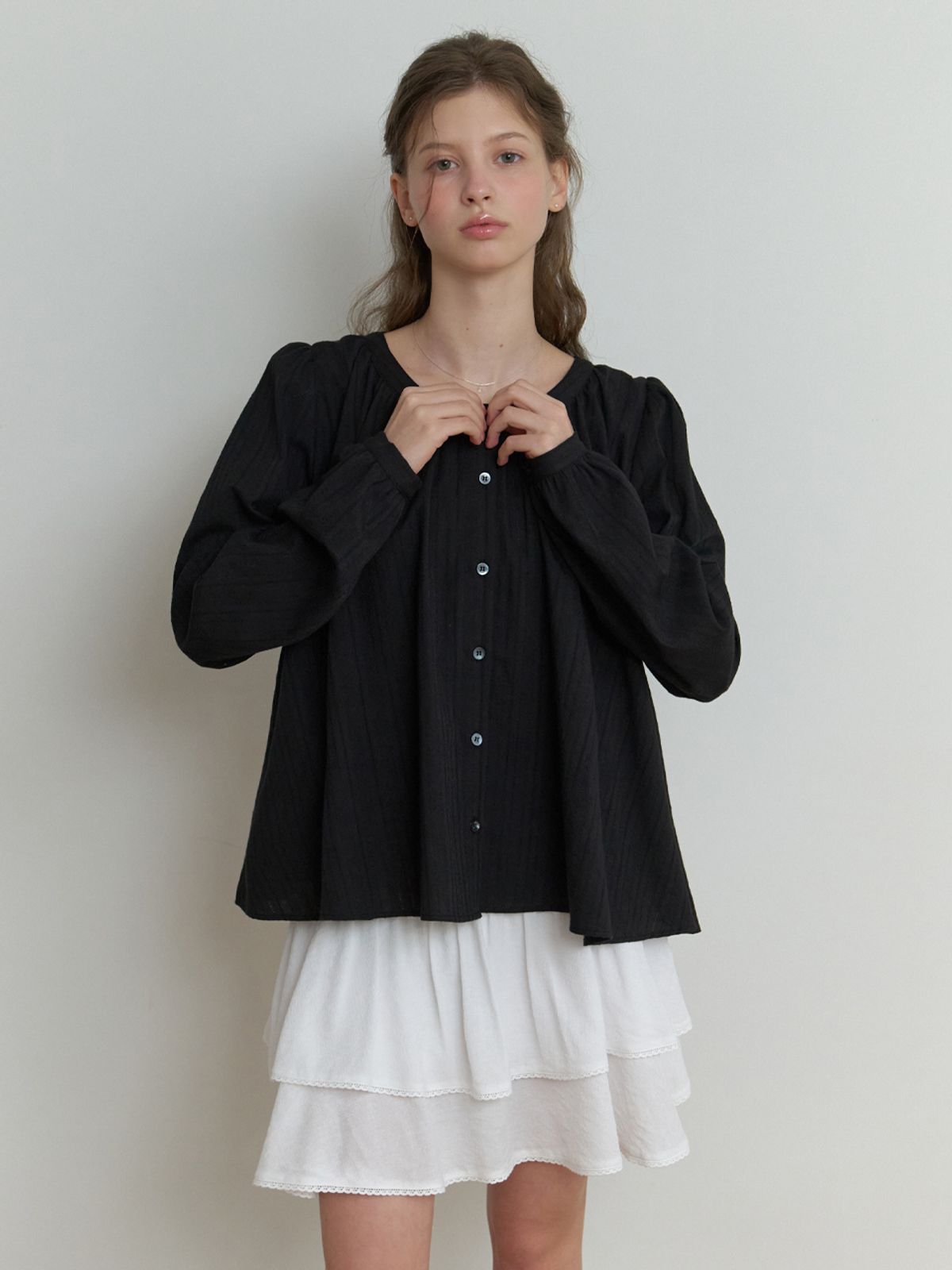 리엘(RE L) Robin cotton blouse (black)