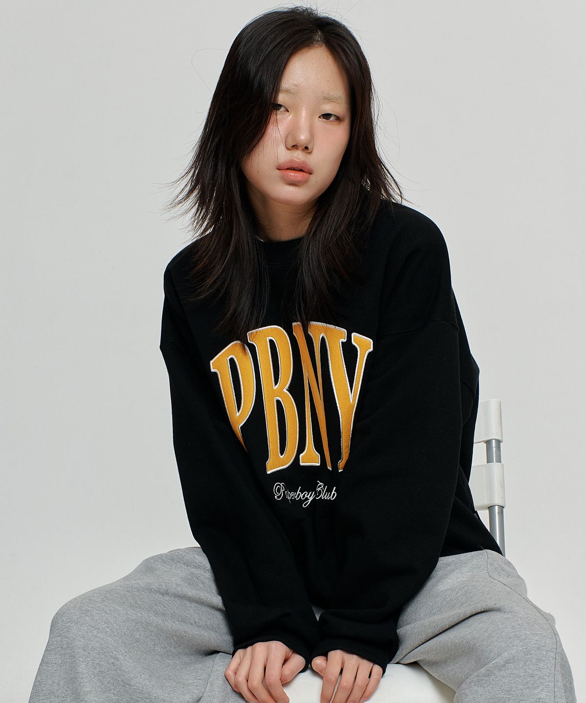 페이퍼보이(PAPERBOY) PBNY 스웨트셔츠-버건디