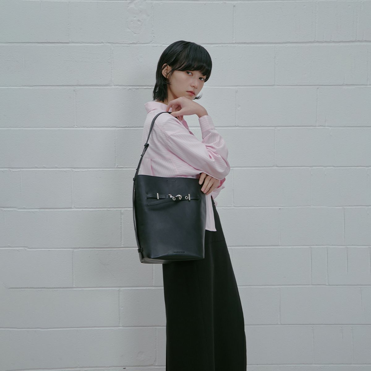 랩(LAP) BELTED SILHOUETTE BAG AS7AB225