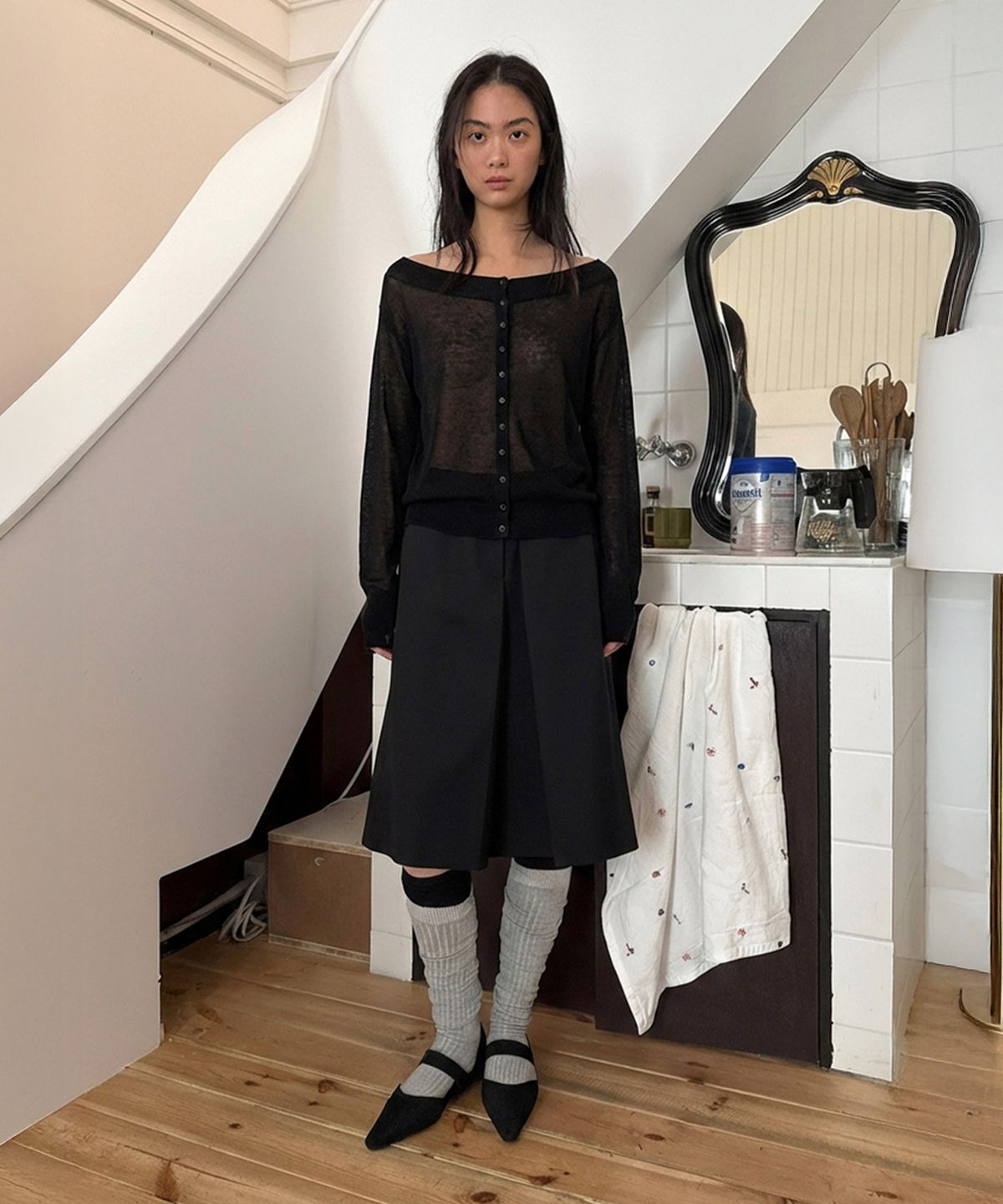 다이애그널(DIAGONAL) SOFT OFF SHOULDER CARDIGAN (black)