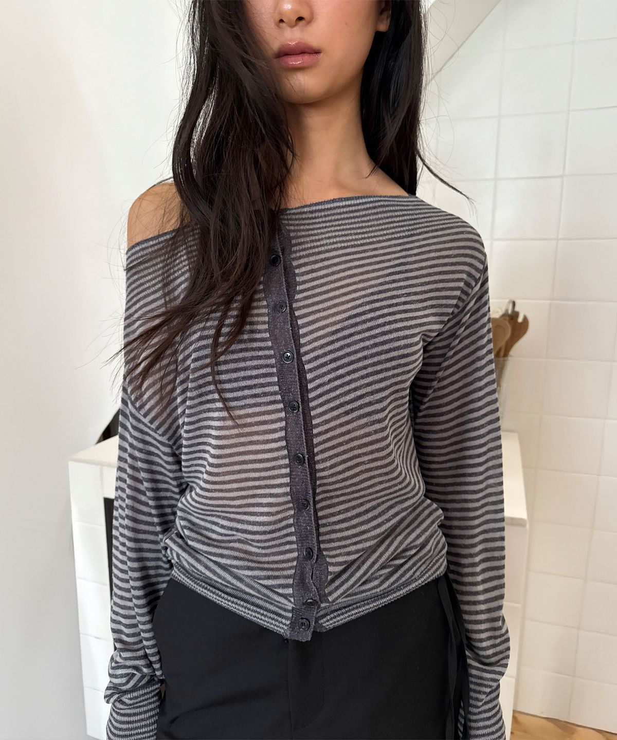 다이애그널(DIAGONAL) SOFT OFF SHOULDER CARDIGAN (stripe blue)