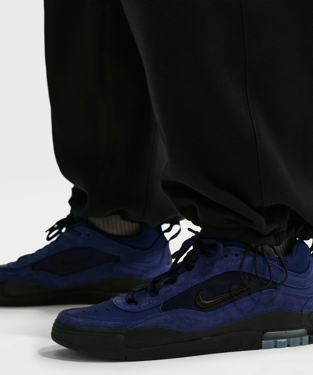 나이키(NIKE) SB 이샤드 카고 팬츠 M - 블랙 / IF0660-010