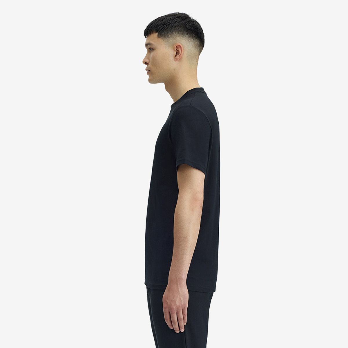 프레드페리(FRED PERRY) [Baseline] 엠브로이더드 티셔츠 - 블랙 AFPM2G94580-102