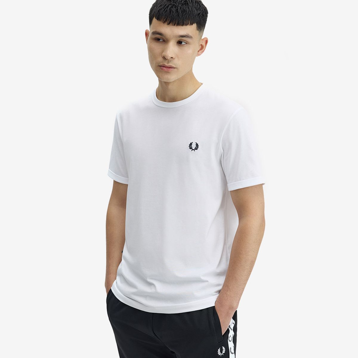 프레드페리(FRED PERRY) [Baseline] 링어 티셔츠 - 화이트 AFPM2G93519-100