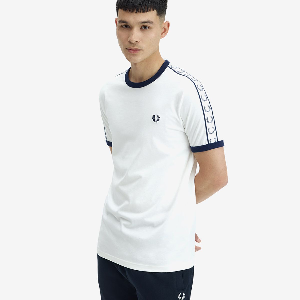 프레드페리(FRED PERRY) [Baseline] 테잎 링어 티셔츠 - 스노우 화이트 AFPM2G94620-129