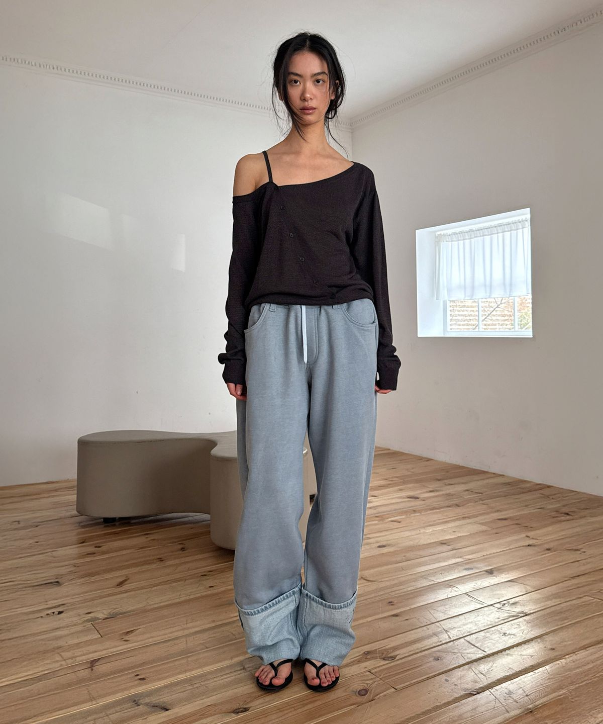 다이애그널(DIAGONAL) DENIM ROLLED SWEAT PANTS (blue)