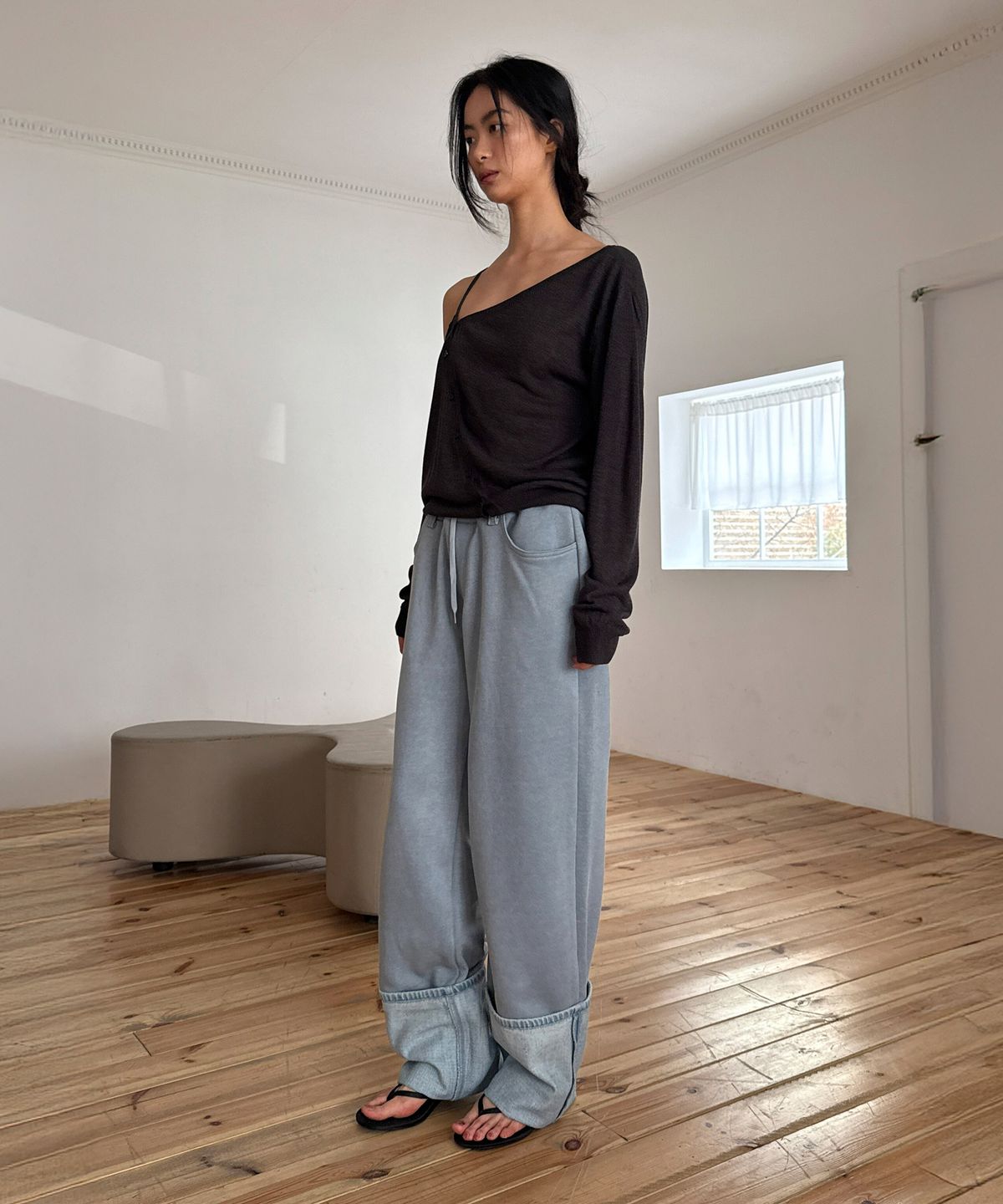 다이애그널(DIAGONAL) DENIM ROLLED SWEAT PANTS (blue)