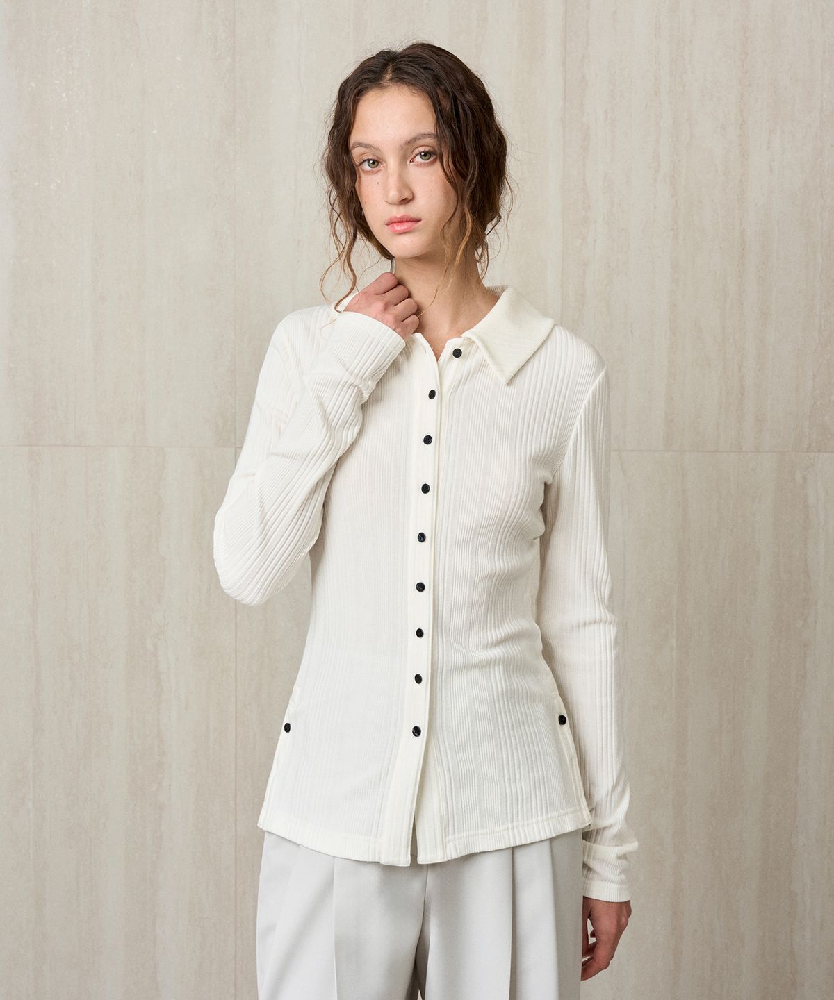 리이(RE RHEE) KNIT RIBBED SHIRT TOP IVORY