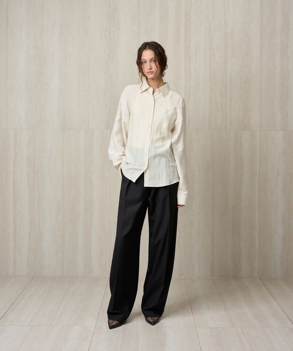 리이(RE RHEE) SILKY LIGHTWEIGHT SHIRT PEARL