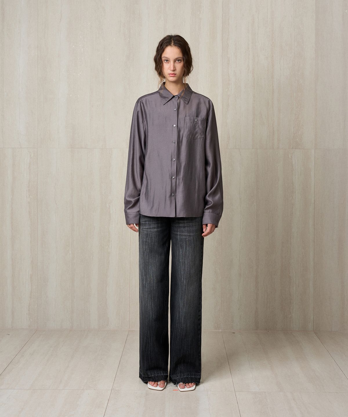 리이(RE RHEE) SILKY LIGHTWEIGHT SHIRT CHARCOAL