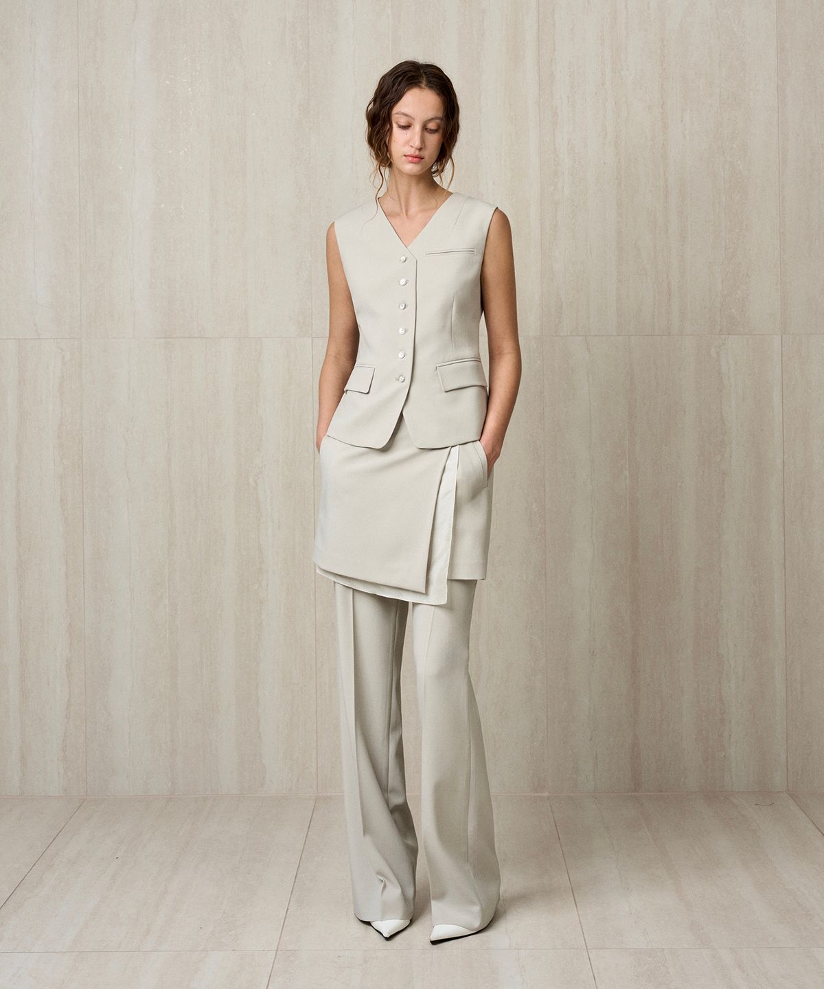 리이(RE RHEE) TAILORED VEST TOP