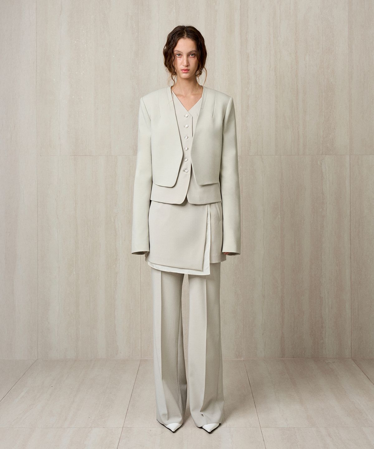 리이(RE RHEE) TAILORED CROPPED JACKET
