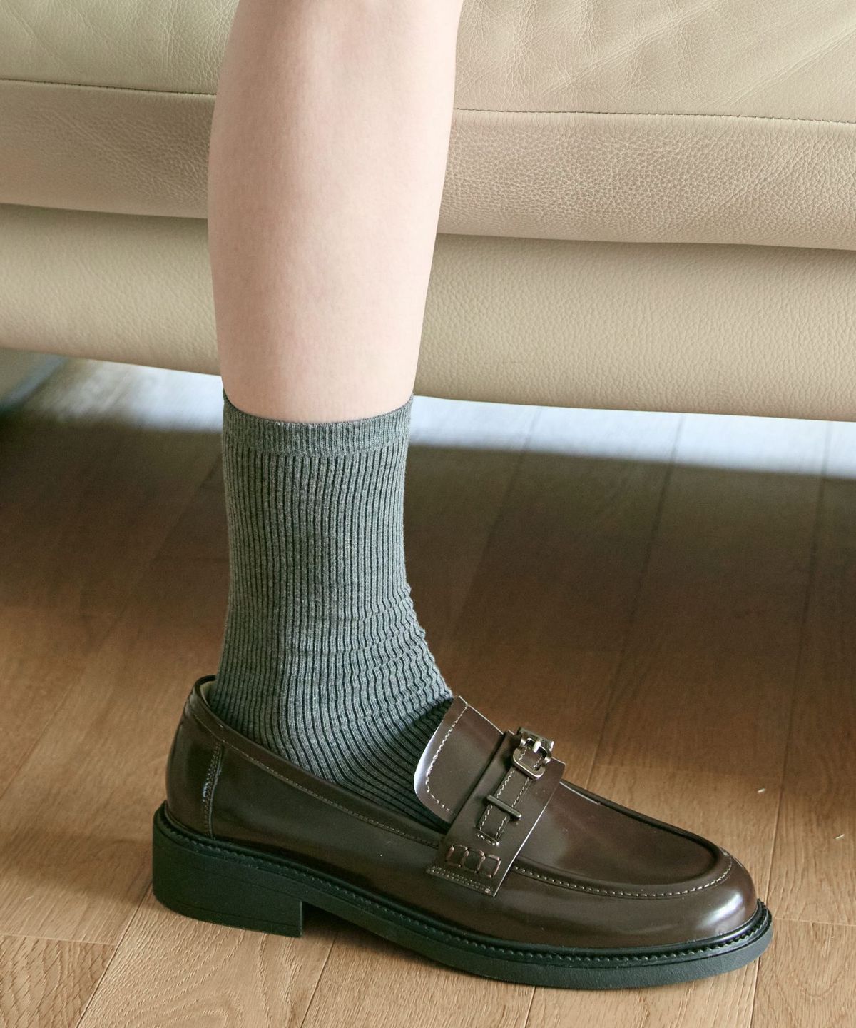 아삐에 마르슈(APIED MARCHE) Giverny 벨티드 소가죽 로퍼 4cm -PM3027 (2color)