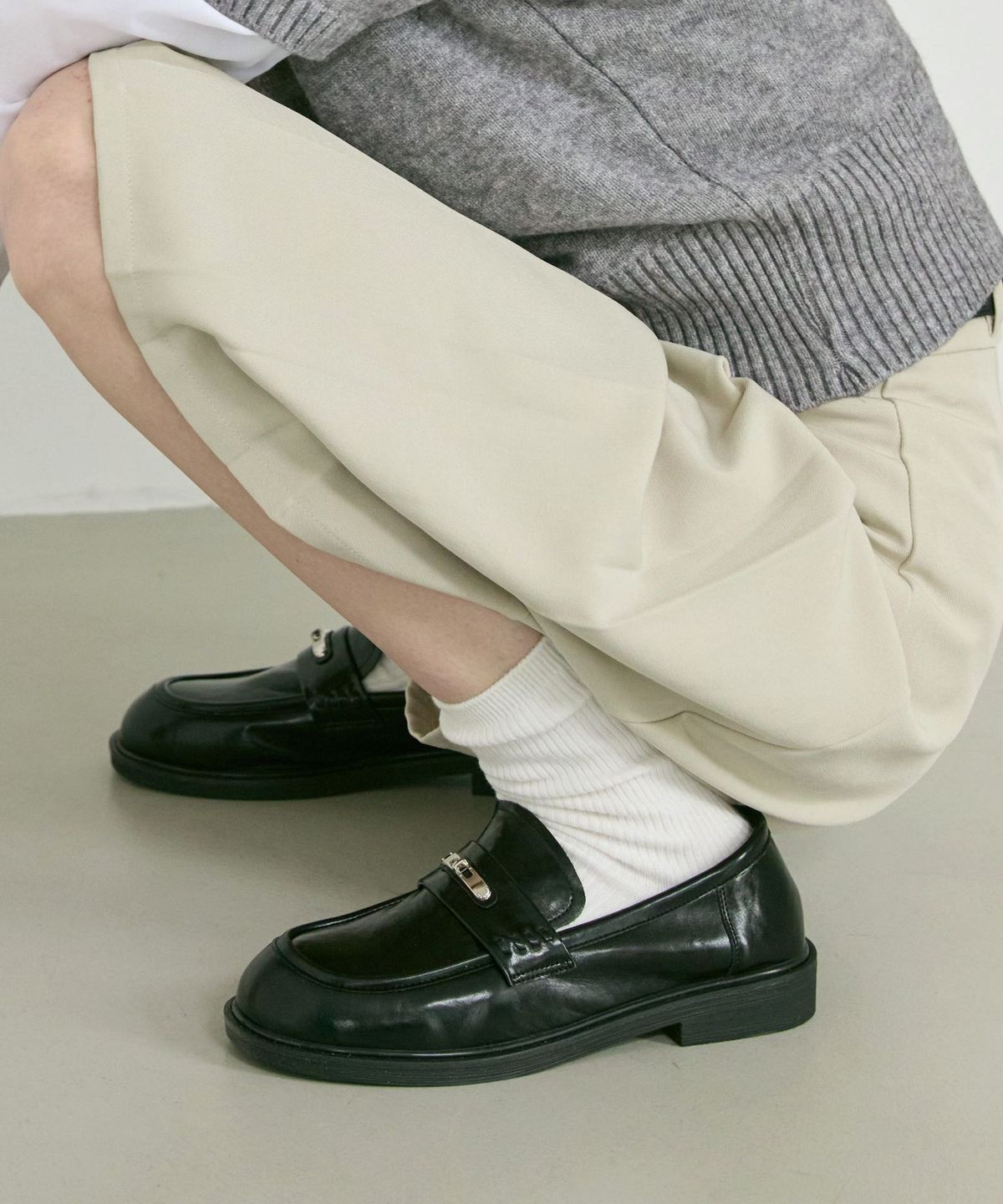 아삐에 마르슈(APIED MARCHE) Pied 메탈 클로져 소가죽 로퍼 3.5cm -PM3030 (1color)