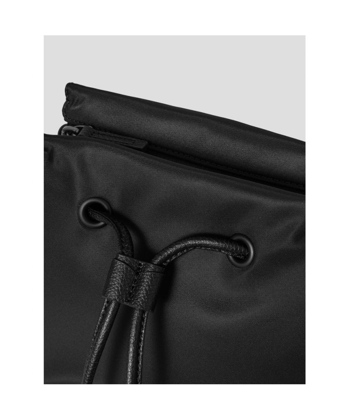 빈폴 액세서리(BEANPOLE ACCESSORY) Less Bag_3 스몰 나일론 백팩  블랙