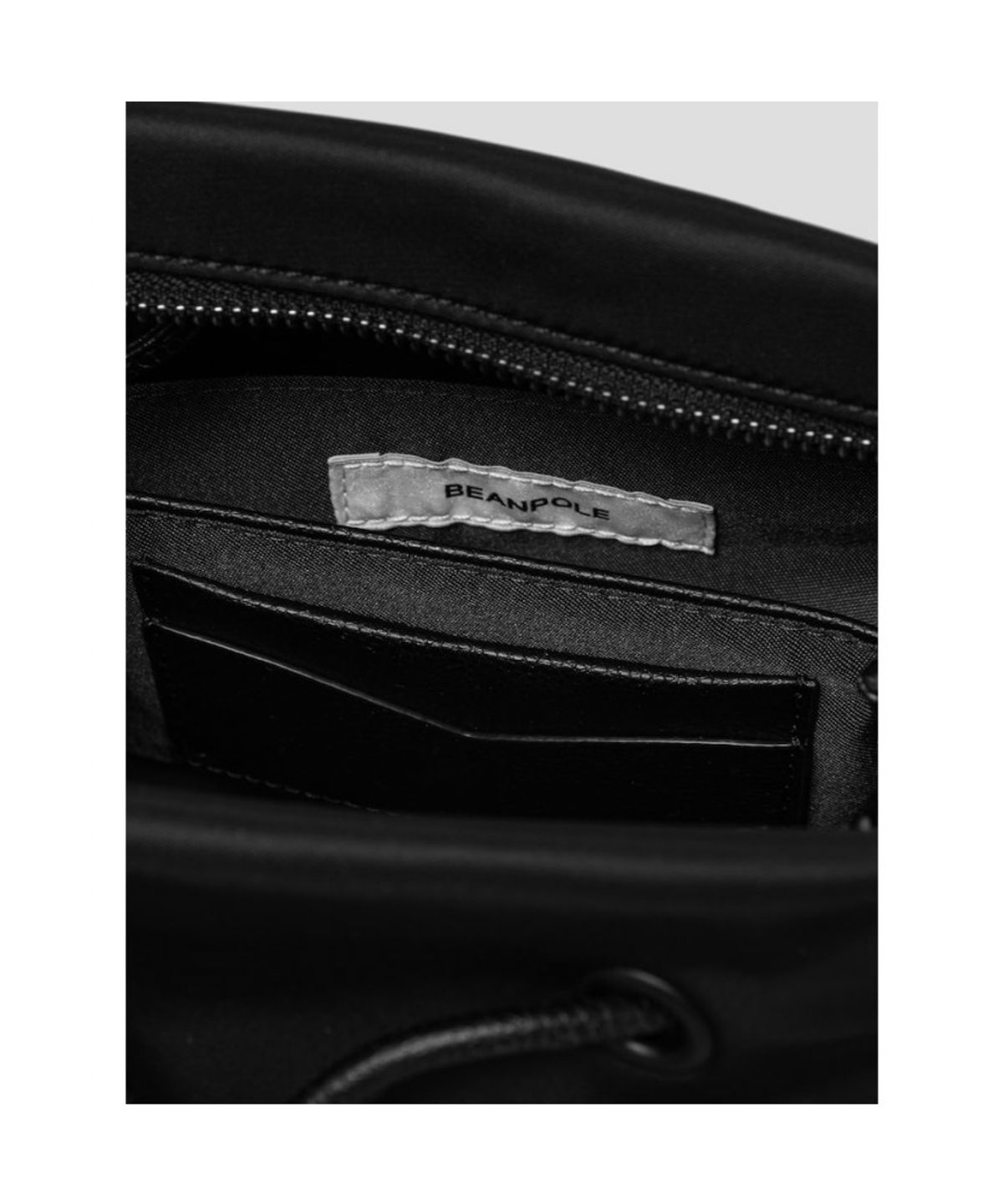 빈폴 액세서리(BEANPOLE ACCESSORY) Less Bag_3 스몰 나일론 백팩  블랙