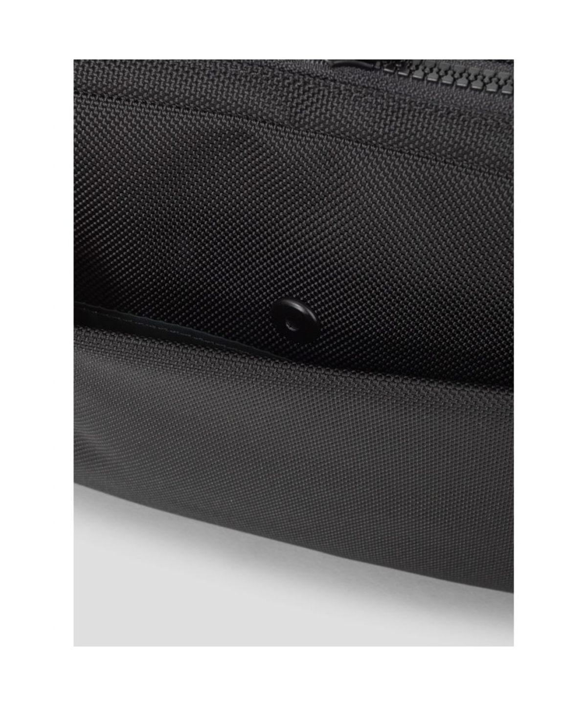 빈폴 액세서리(BEANPOLE ACCESSORY) 디노 매트 가로메신저  블랙