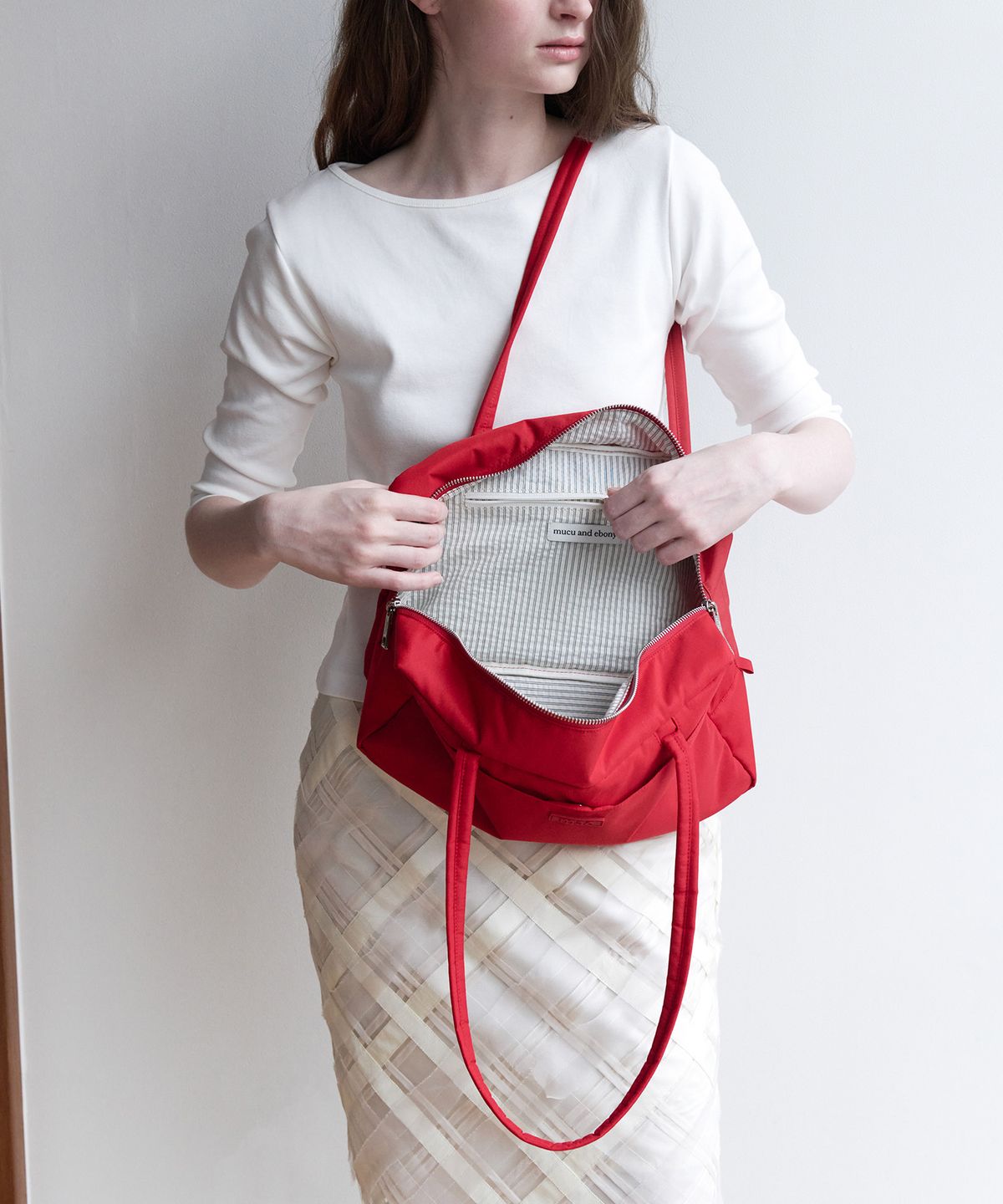 무쿠앤에보니(MUCU AND EBONY) Cozy Square Bag _ Red