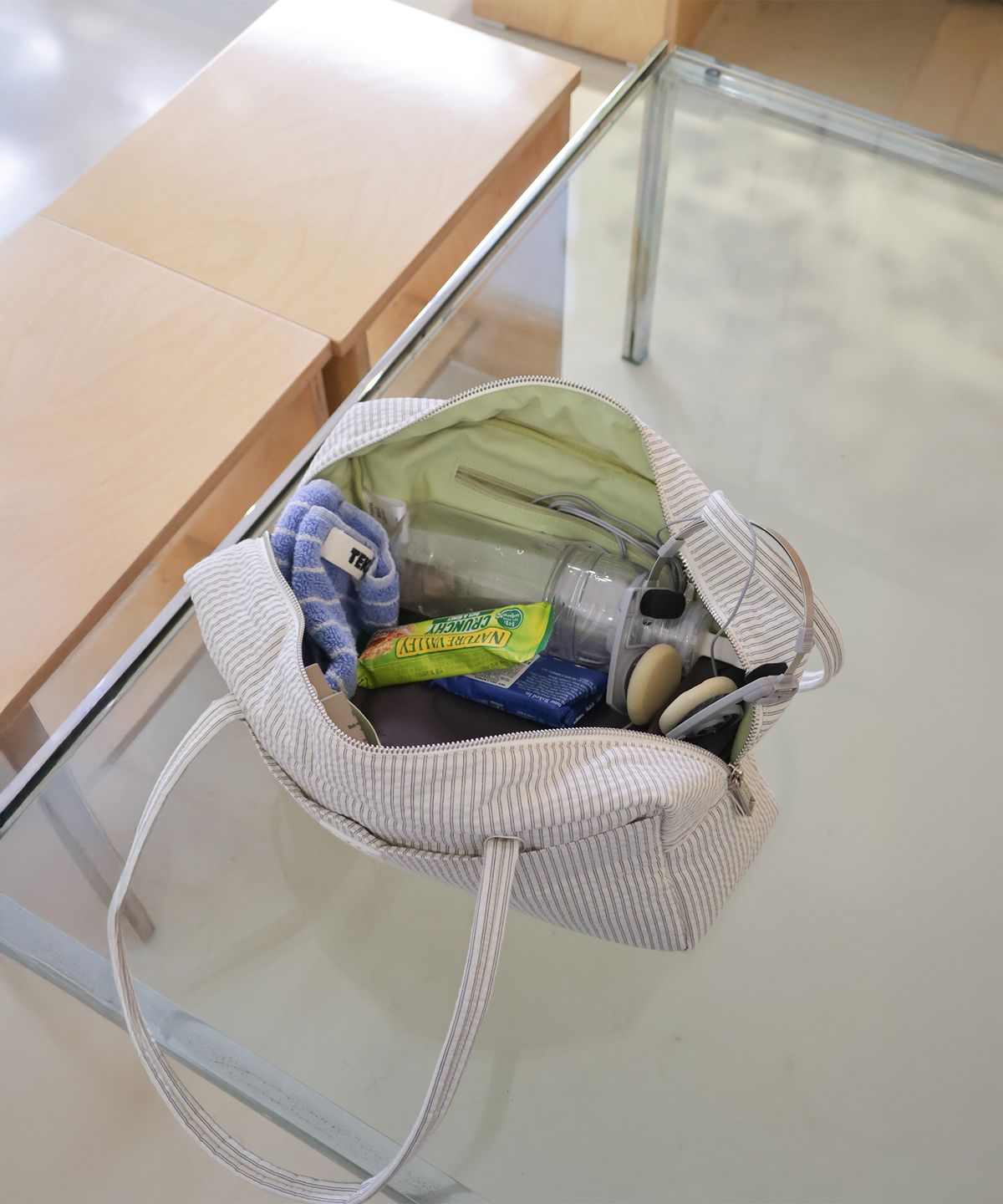 무쿠앤에보니(MUCU AND EBONY) Cozy Square Bag _ Stripe Ivory