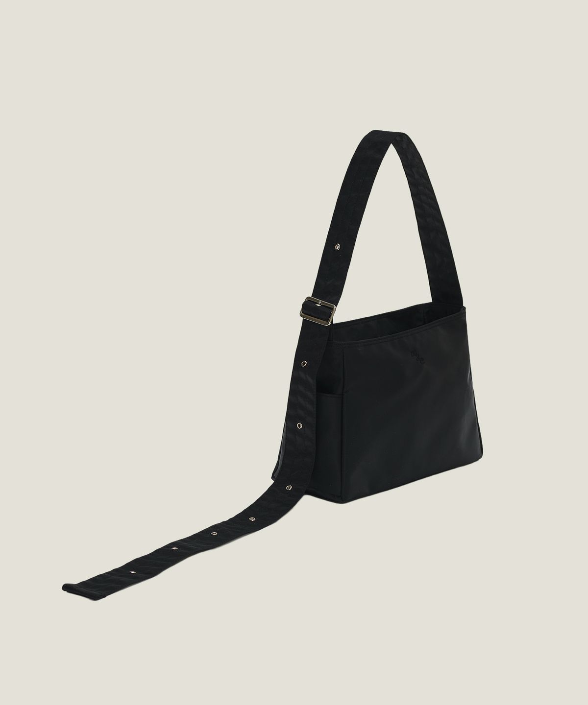무쿠앤에보니(MUCU AND EBONY) Comfy Mini Cross Bag _ Black