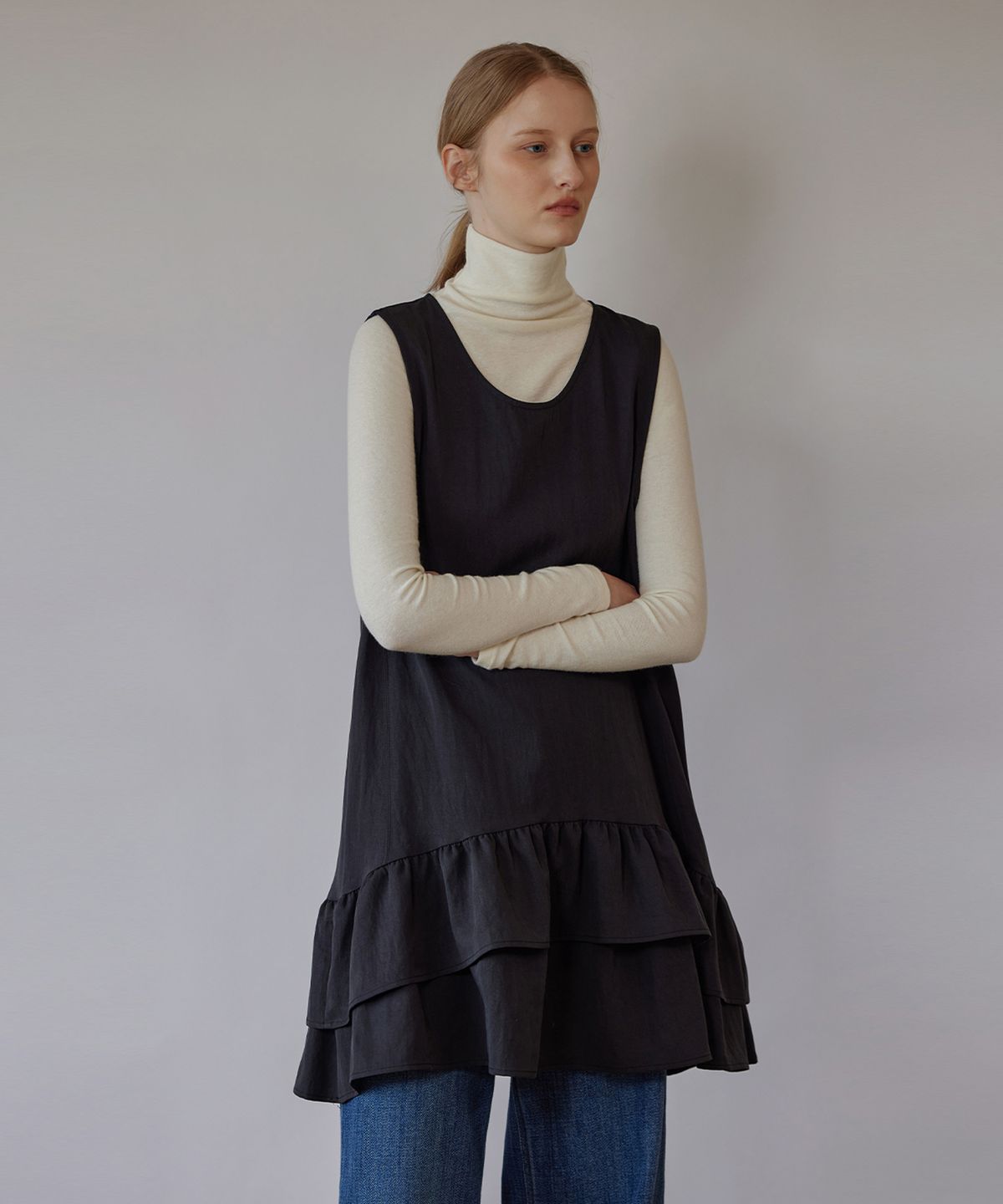 퀸스래빗(Q'SRB) Double Shirring Tiered Sleeveless Dress
