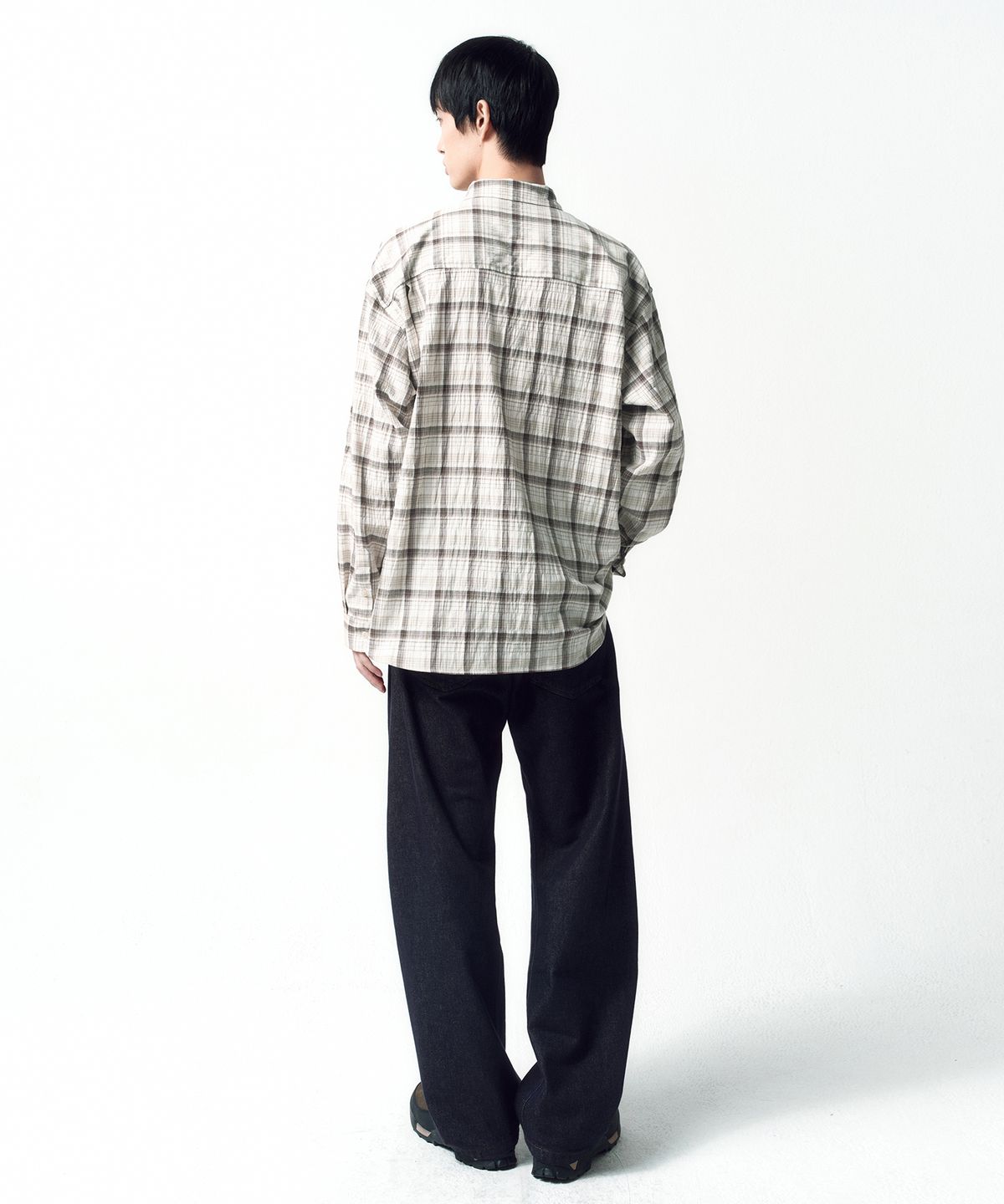 인사일런스(INSILENCE) 소프트 크럼플 체크 셔츠 BEIGE