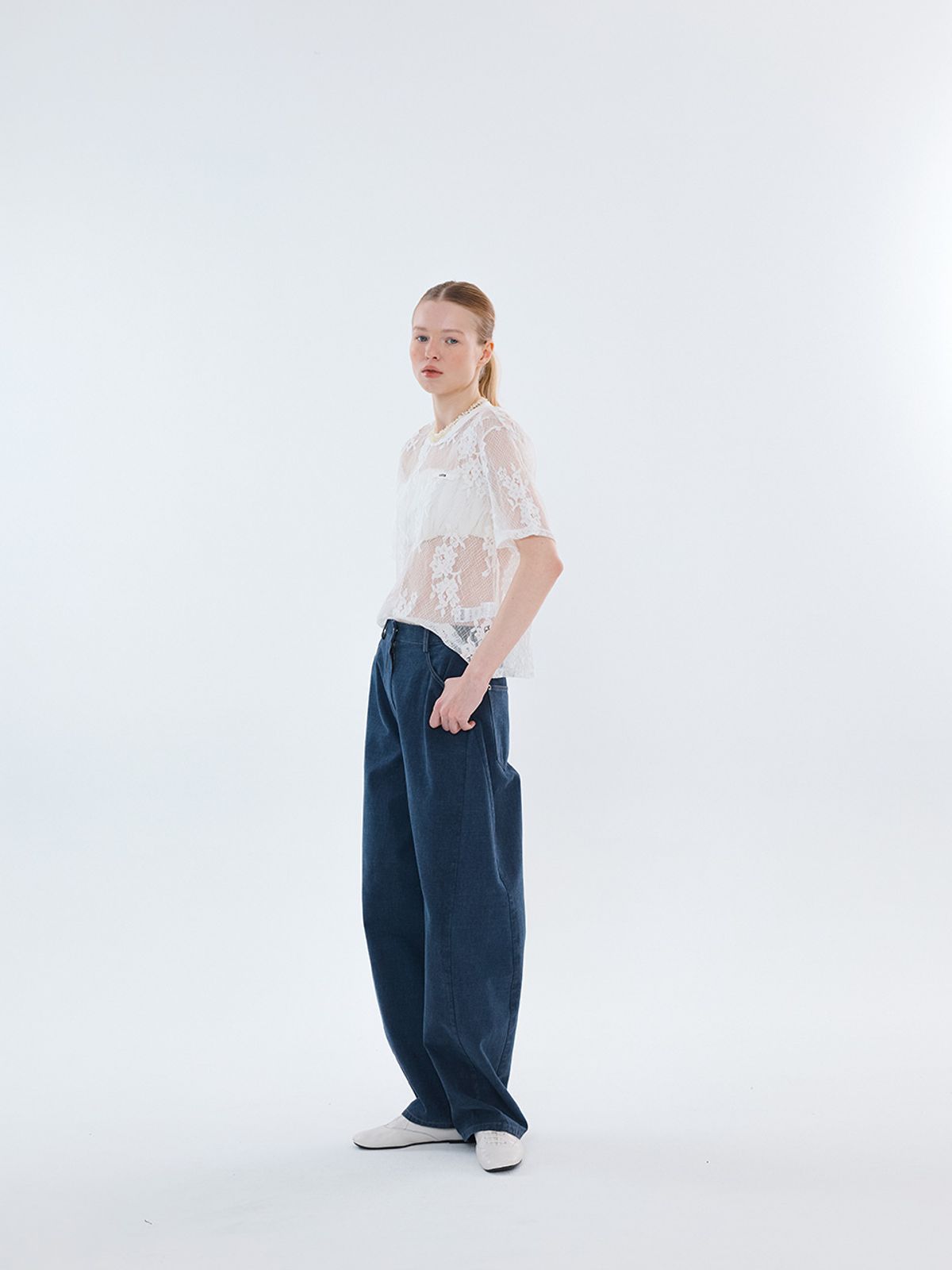 엘유브이엠(LUVM) CURVED DENIM PANTS_DARK BLUE